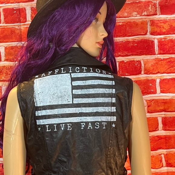 Affliction Women’s black leather vest. - Picture 12 of 15